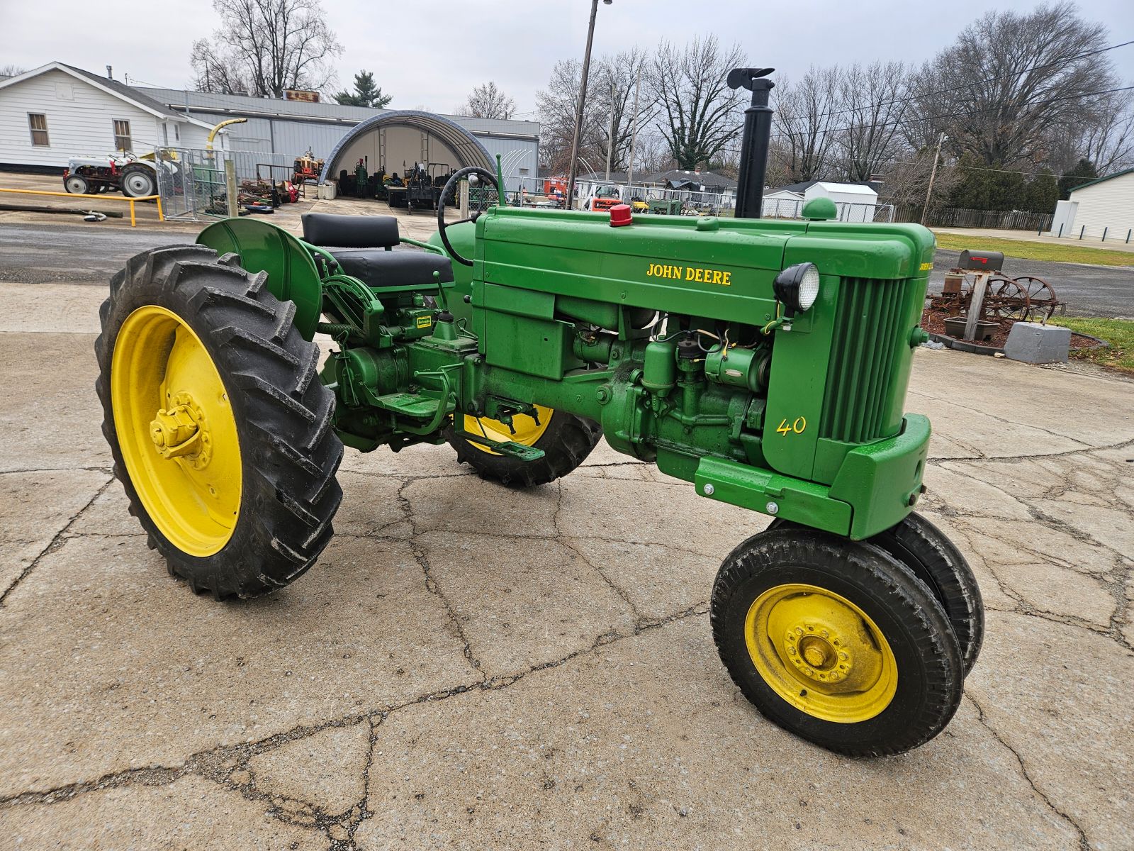 Click on it 1953 John Deere 40T (43)
